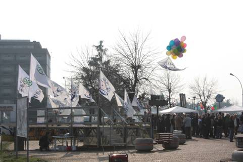 Lega in piazza a Zingonia /1