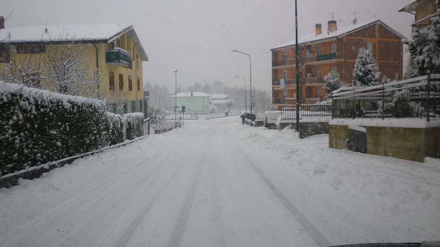 Neve a Bergamo, i disagi in città e provincia