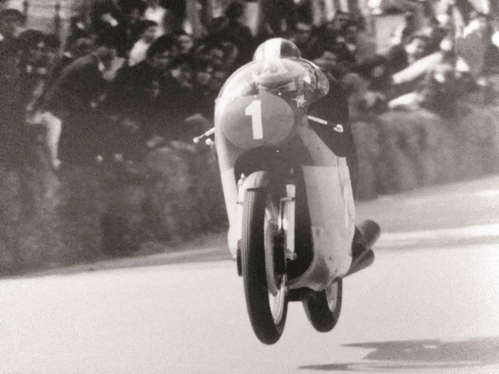 Giacomo Agostini ci svela la sua tre cilindri