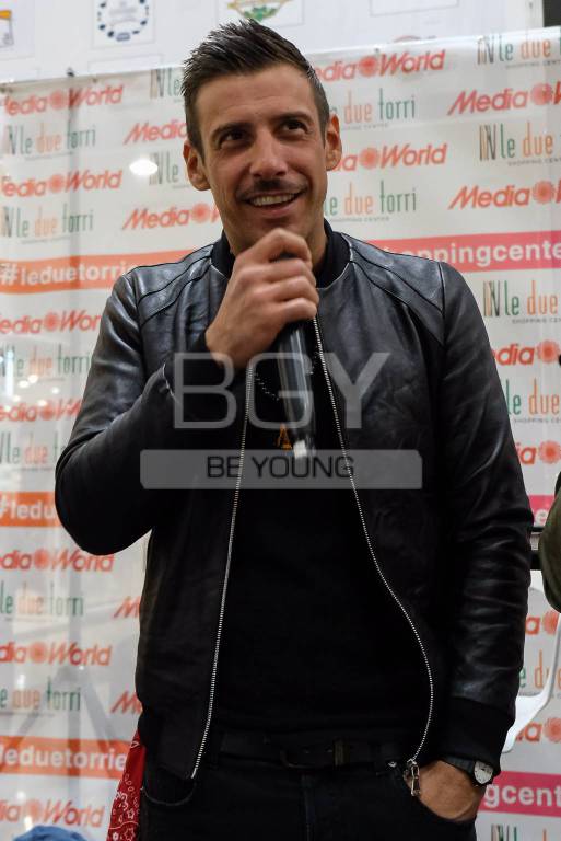 Francesco Gabbani alle Due Torri