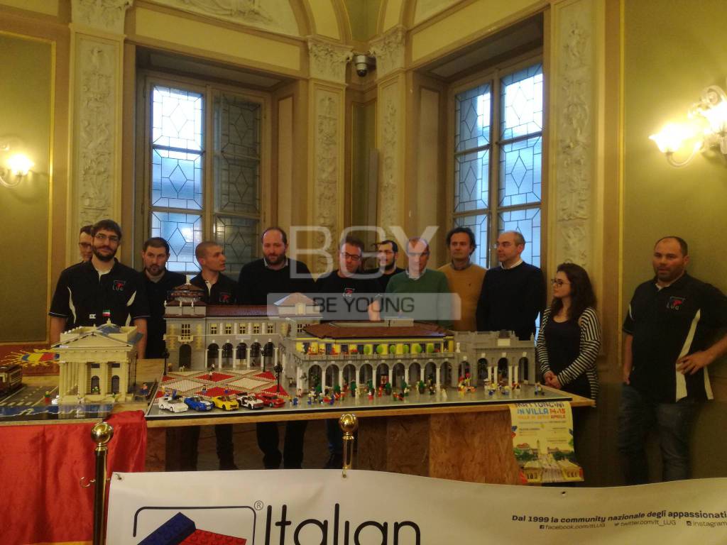 Il Centro Piacentiniano formato LEGO: il sogno realizzato di sette ragazzi  bergamaschi - BergamoNews