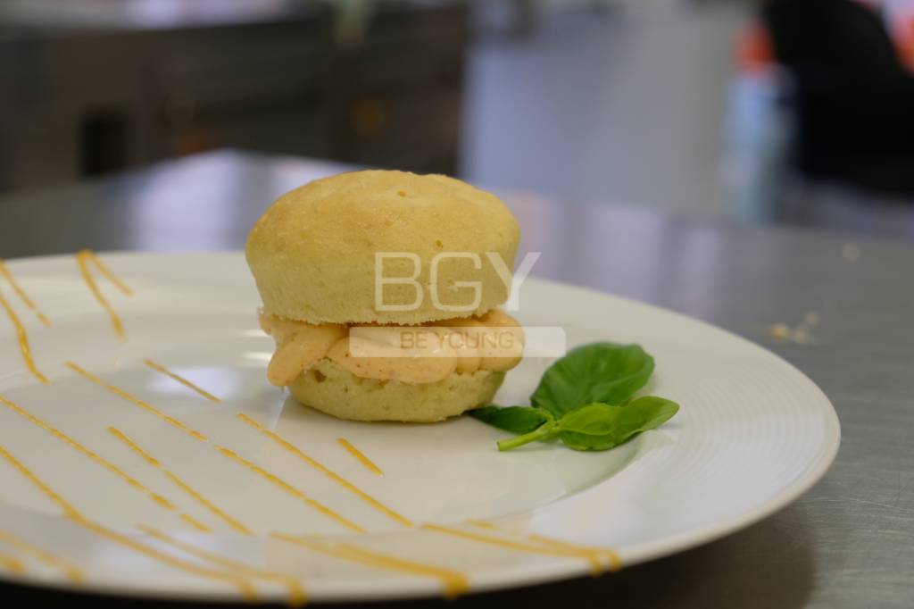 Menu Di Natale Bergamo.Muffin E Baba Salati Gli Antipasti Di Natale Degli Studenti Della Fondazione Isb Bergamo News