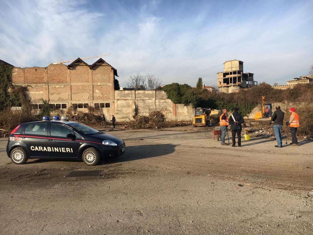 Bergamo, carabinieri alla stazione