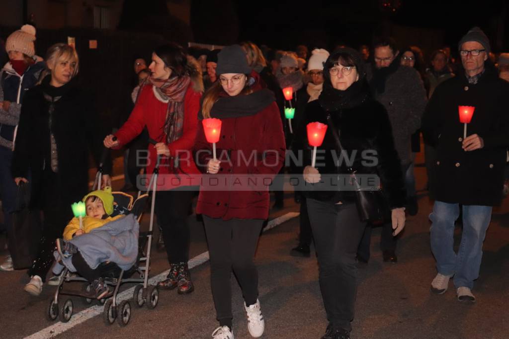 La fiaccolata in ricordo di Marisa, uccisa a 25 anni