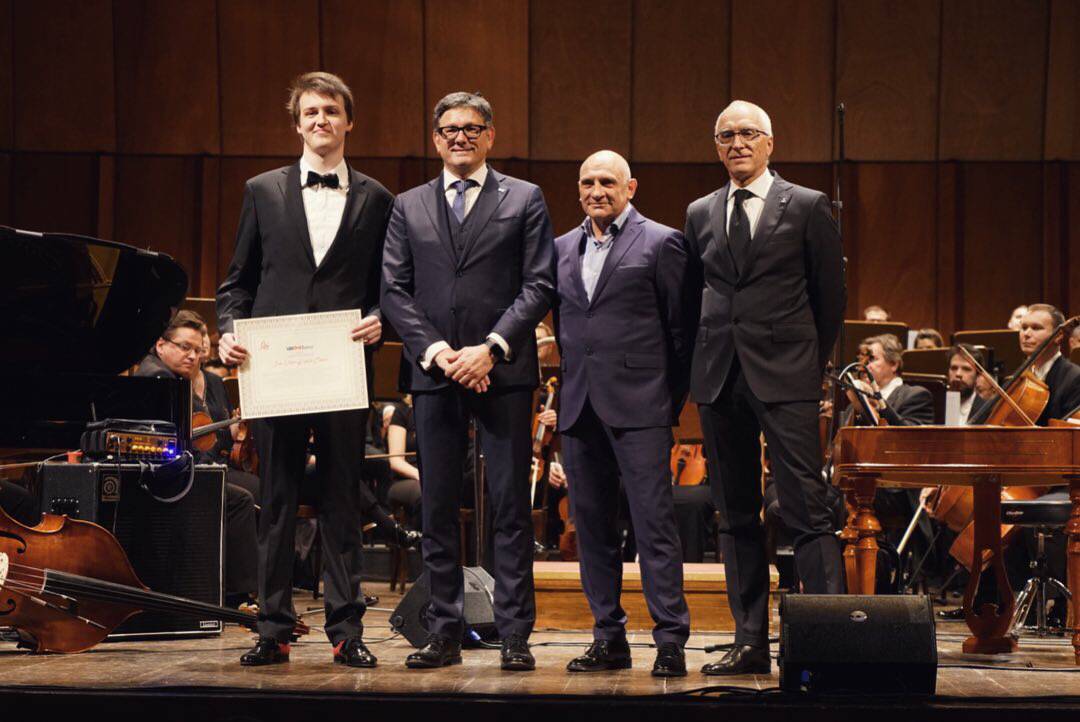 Ubi premia festival pianistico