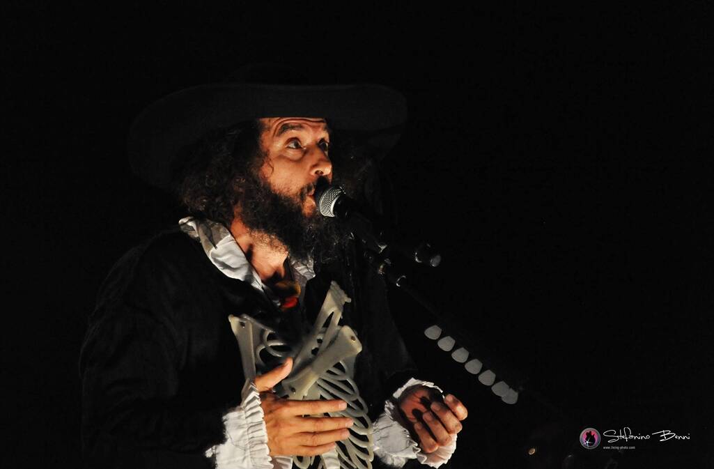 Il concerto di Vinicio Capossela al Creberg