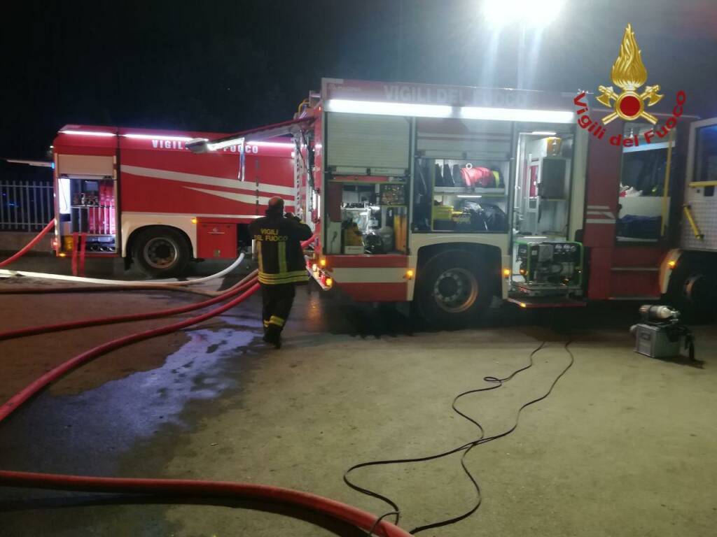 incendio scarpellini vigili del fuoco