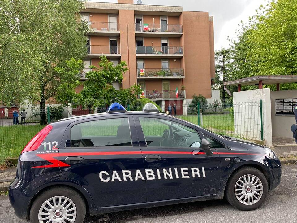 Dalmine, donna senza vita in casa: arrestato il figlio