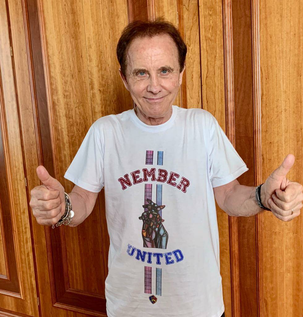 Nember United t shirt