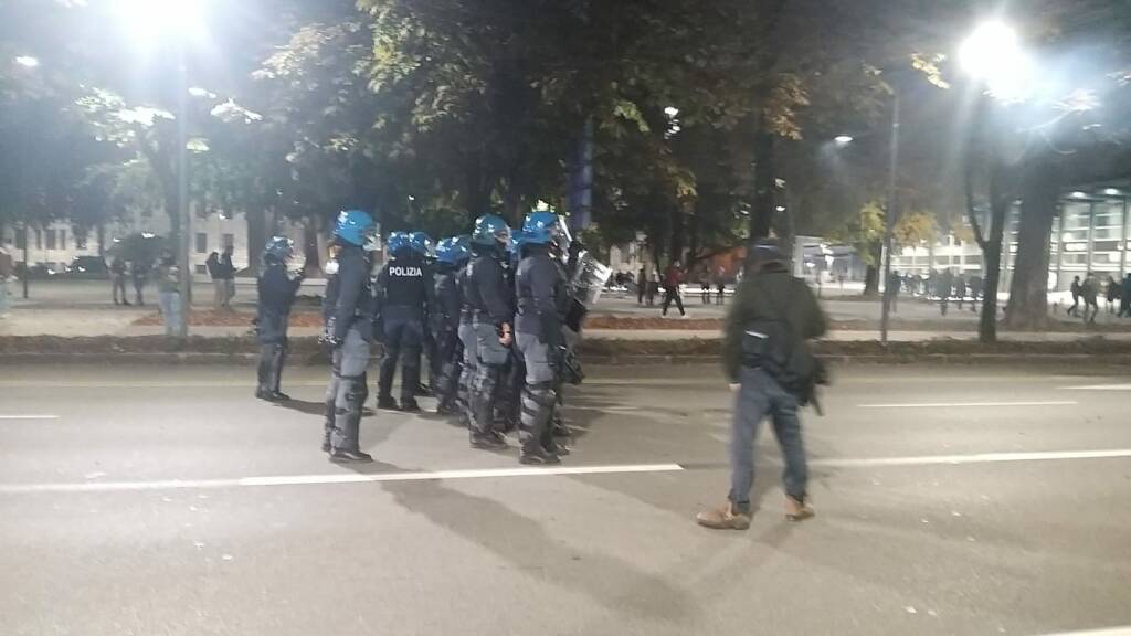 Manifestazione non autorizzata