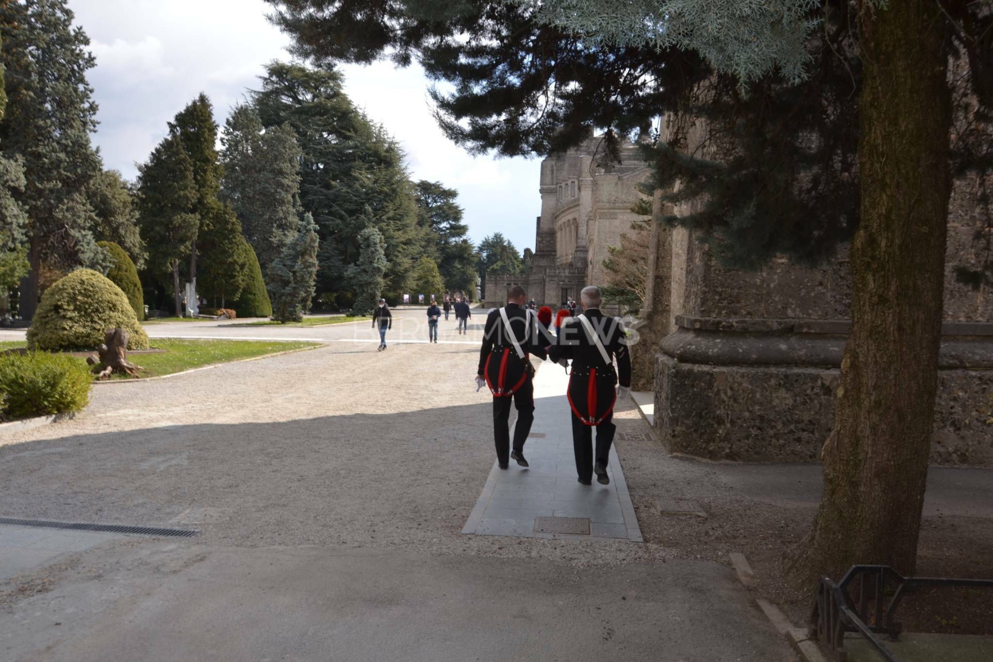 Il premier Draghi al Cimitero di Bergamo