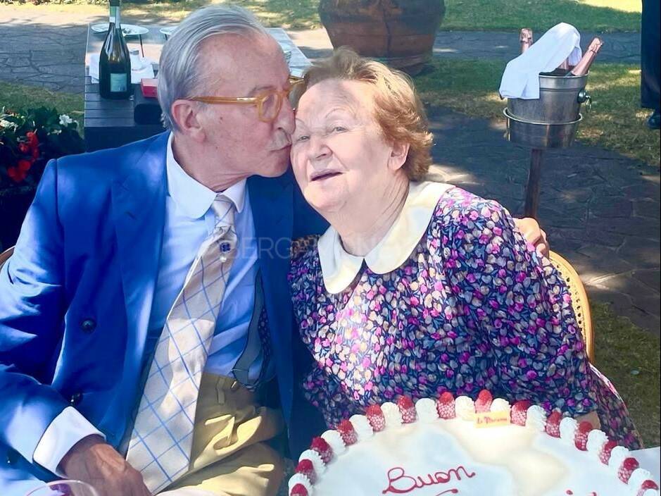 Vittorio Feltri, festa al Pianone per i 55 anni di matrimonio con la sua Enoe