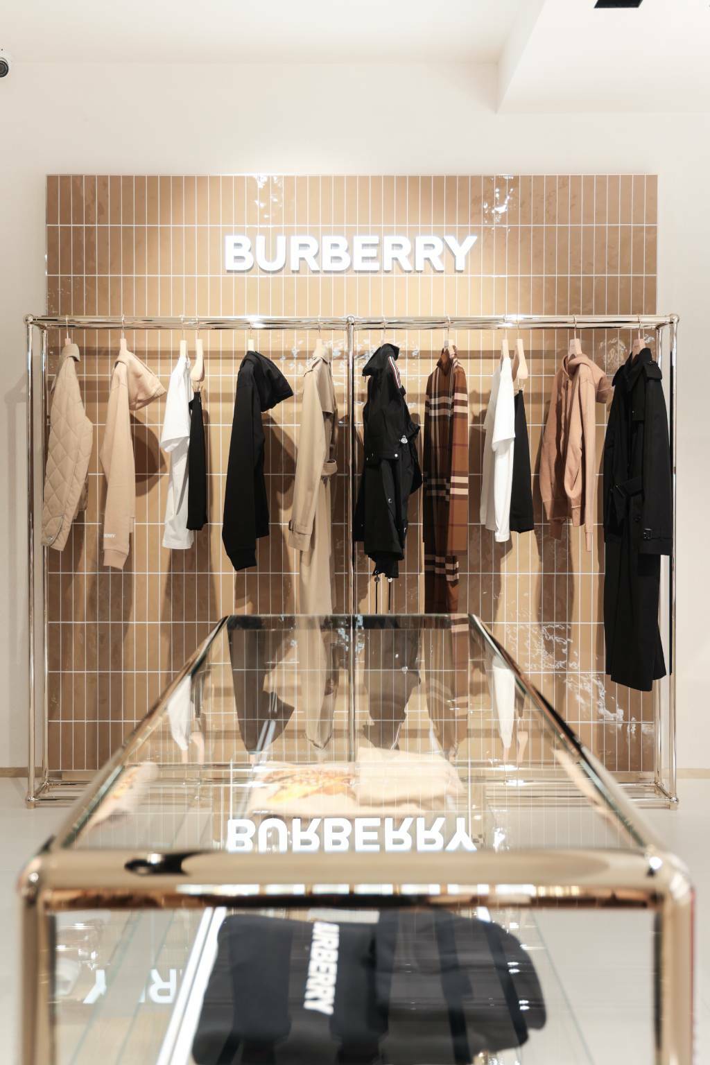 Burberry apre un nuovo spazio all'interno della boutique Tiziana Fausti