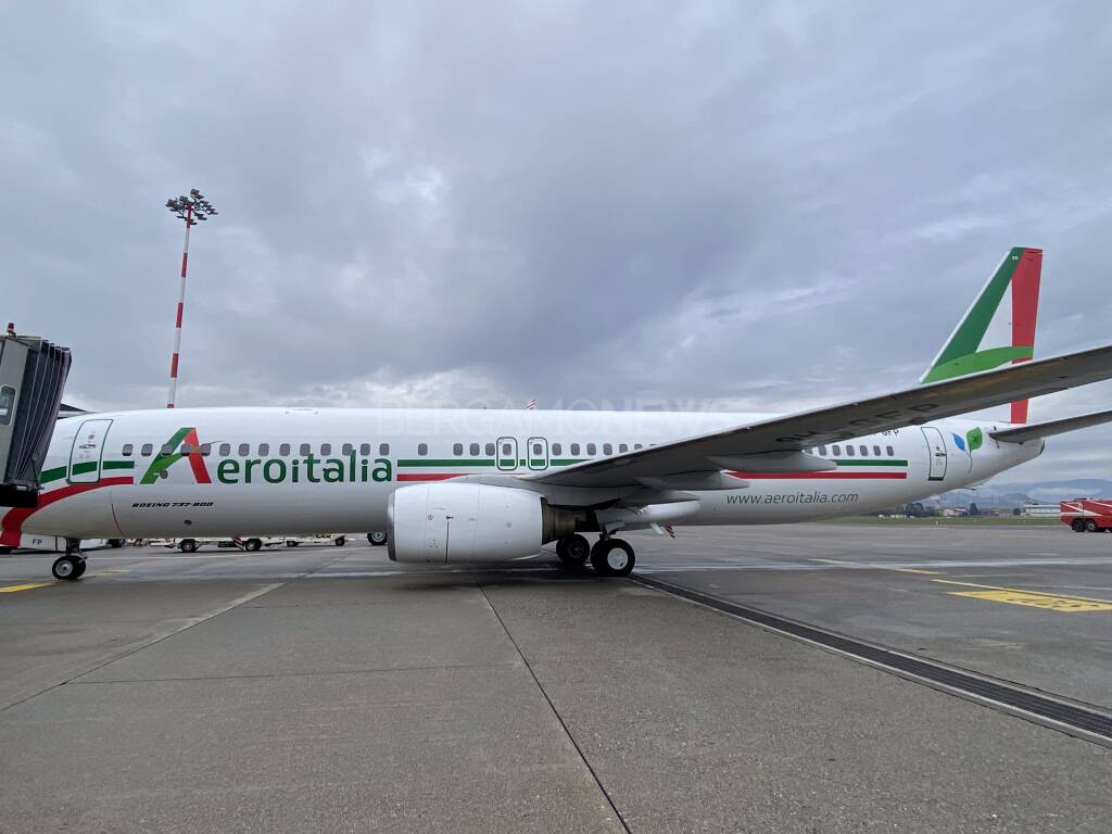 Aeroitalia, primo volo Bergamo-Roma