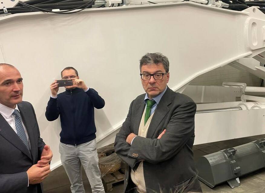 Giorgetti in visita alle aziende bergamasche