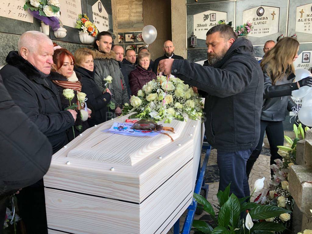 Romano, i funerali di Yana Malaiko