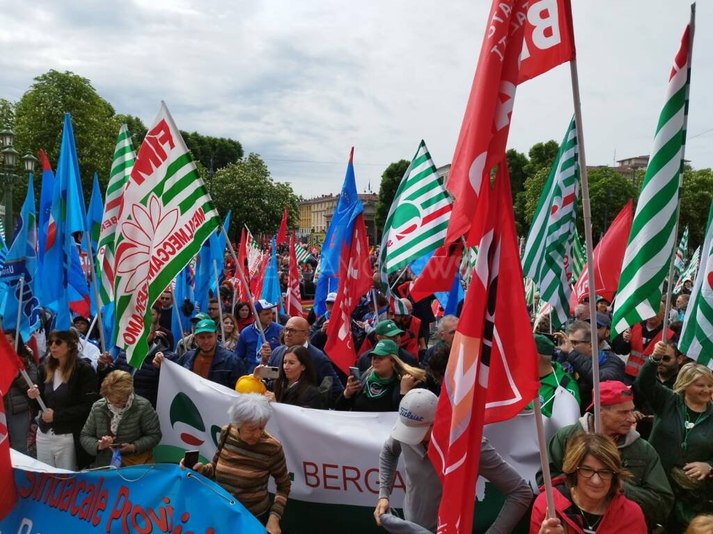 Primo Maggio 2023, il corteo a Bergamo