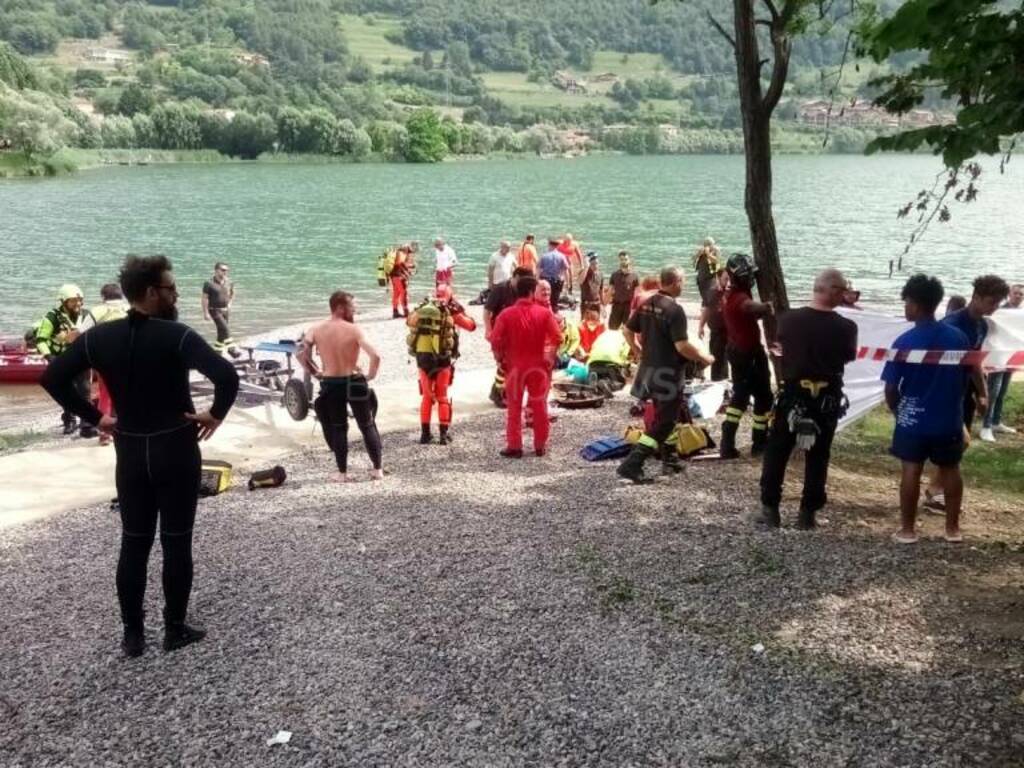 Annegato a 17 anni nel lago di Endine