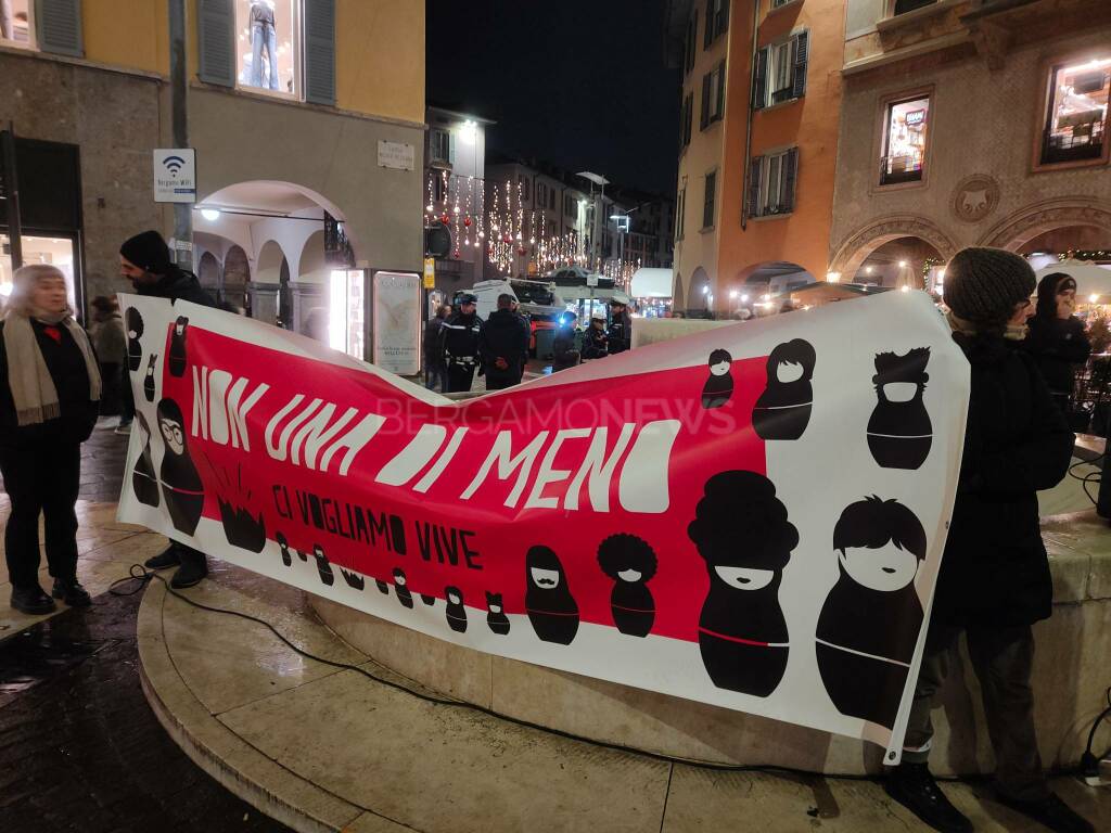 Otto dicembre, Bergamo in piazza contro la violenza di genere