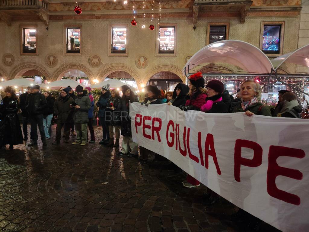 Otto dicembre, Bergamo in piazza contro la violenza di genere