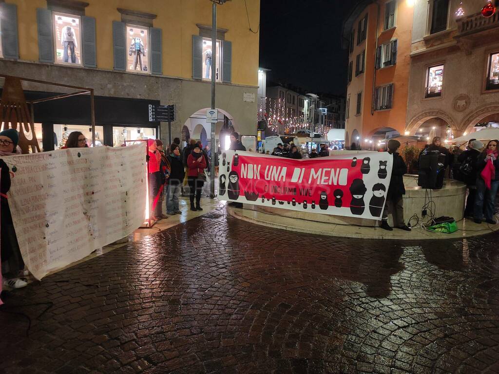 Otto dicembre, Bergamo in piazza contro la violenza di genere