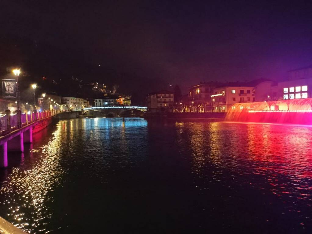 San Pellegrino si illumina e colora per Natale