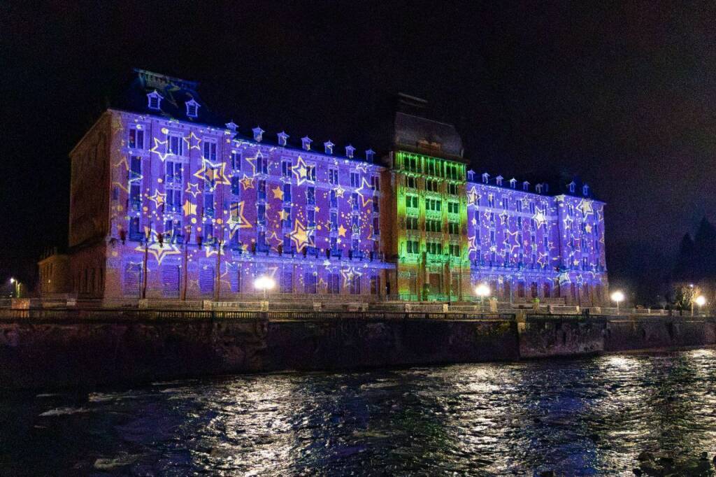 San Pellegrino si illumina e colora per Natale