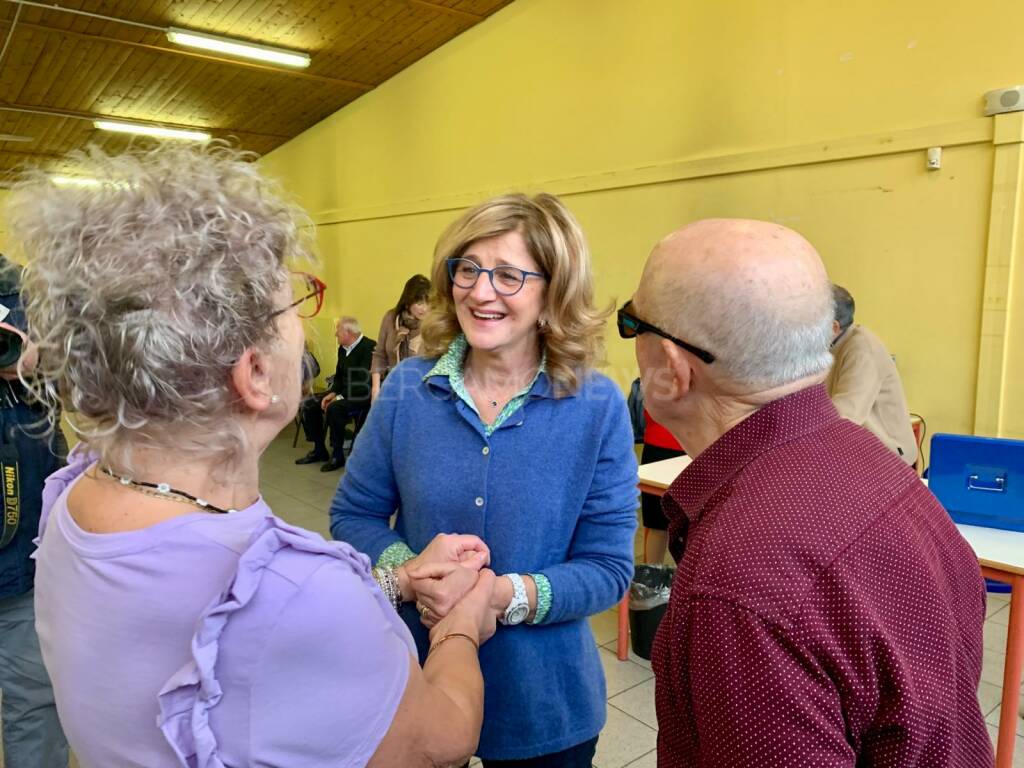 Un caffè con Elena Carnevali al bar L'84 di via Broseta