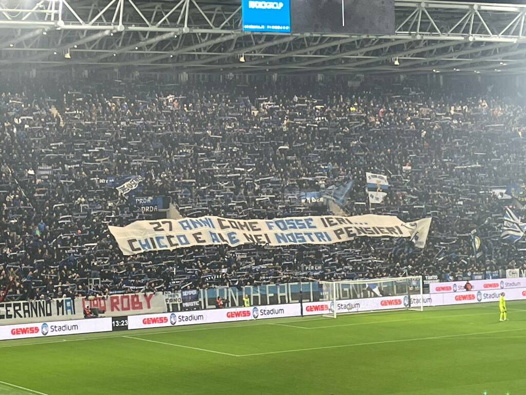 striscione Chicco Pisani Ale Midali