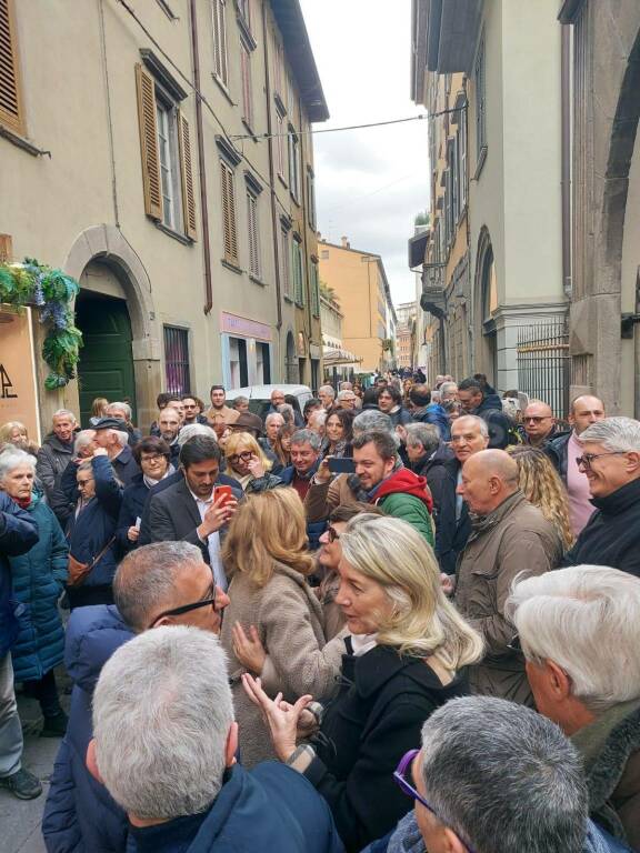 Elena Carnevali inaugura il suo point