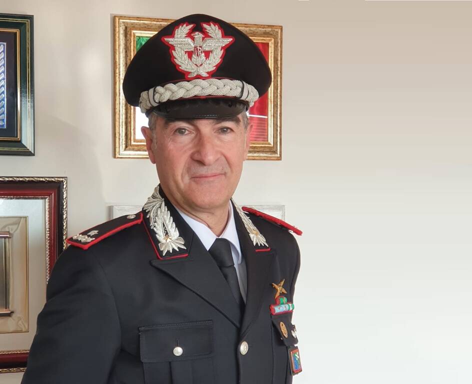 Carabinieri lodi Covid 