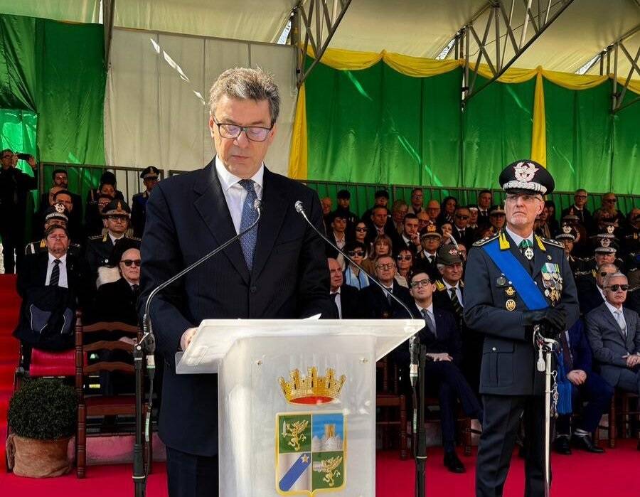 Il Ministro Giorgetti al giuramento degli allievi della Guardia di Finanza