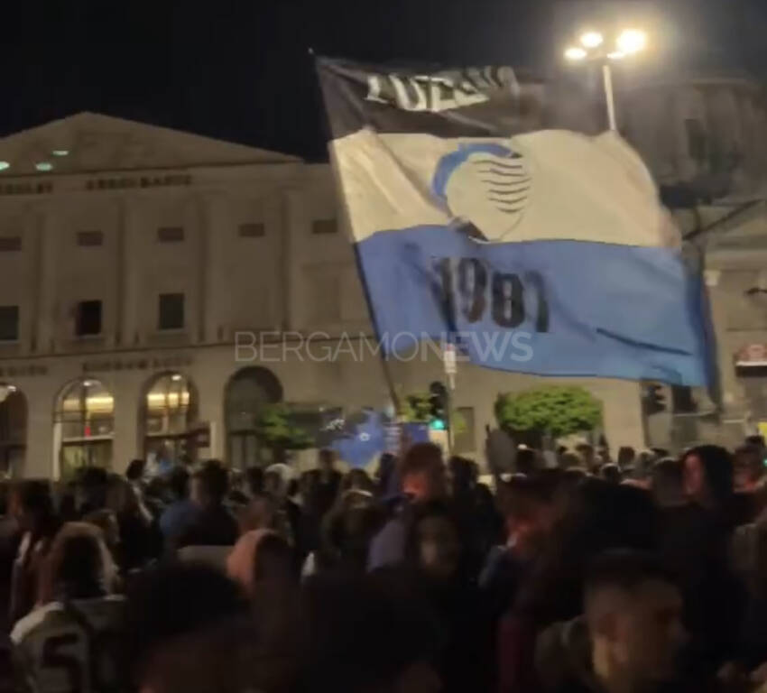 Atalanta in semifinale: la festa in Porta Nuova a Bergamo