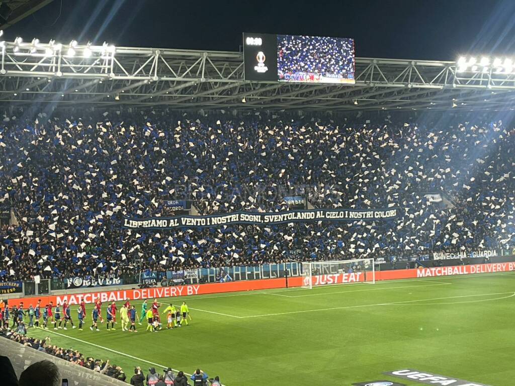 Atalanta-Liverpool coreografia