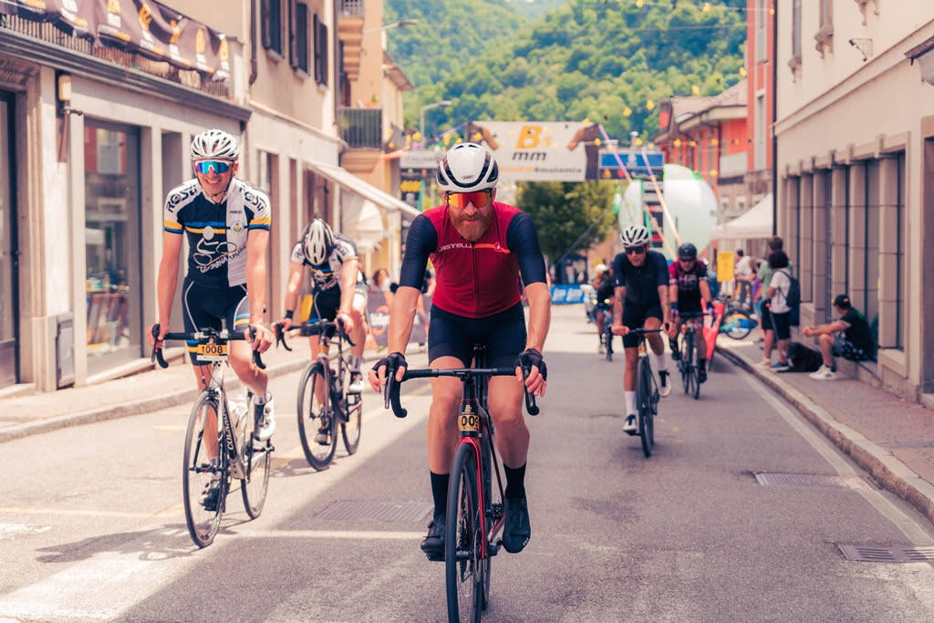 BERGHEM#molamia, oltre 1.600 ciclisti da tutta Italia sulle strade della Val Seriana