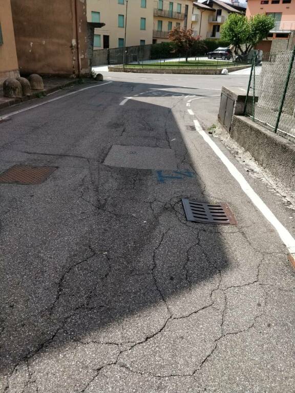 Via Damiano Chiesa a Leffe