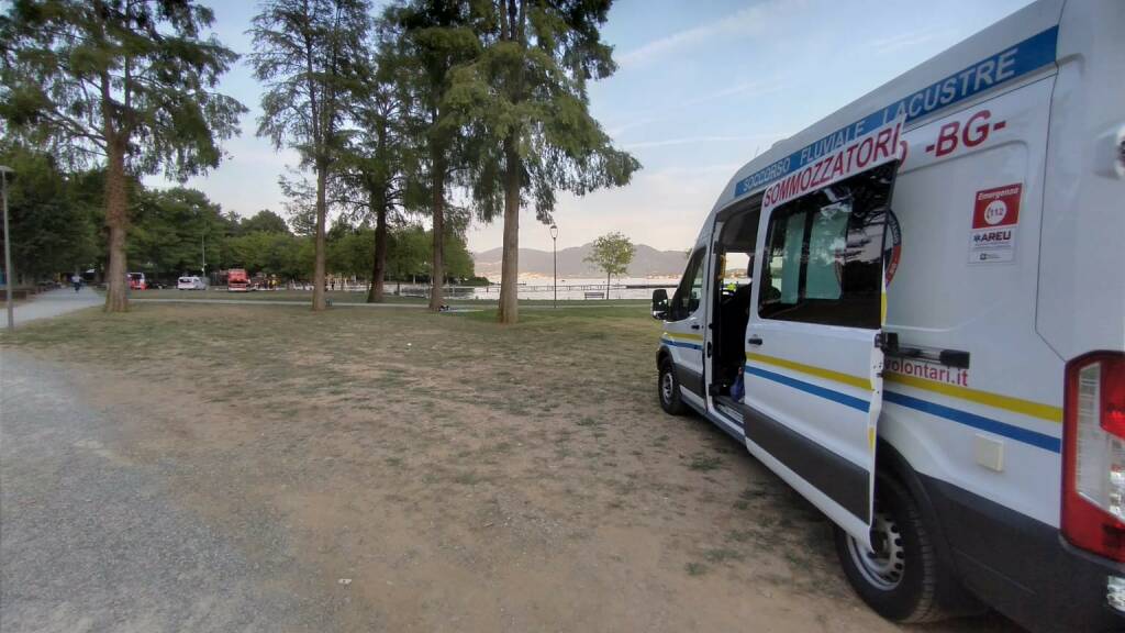 lago d'iseo soccorsi saf sommozzatori