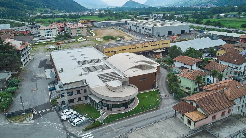 Cobet inaugura la nuova sede: 25 anni di successi per l’impresa di Costantino Bettoni