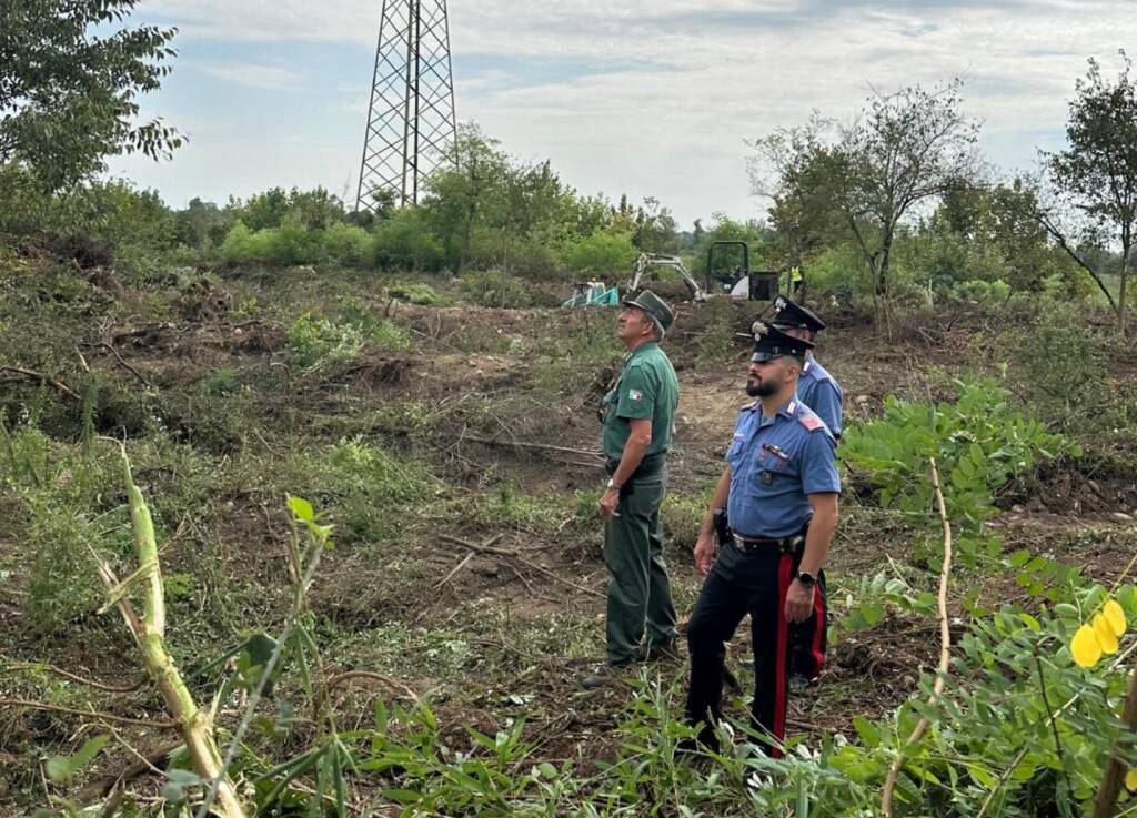 Area di spaccio e aggressioni: bonificata la zona verde dietro alla stazione di Cividate